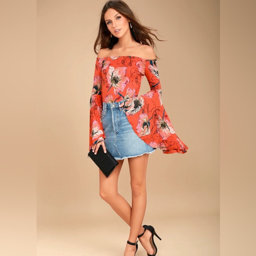 Free People Birds of Paradise Orange Floral Top with Flare Sleeves size Medium